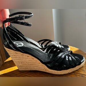 Wishbone Black Wedge Sandals